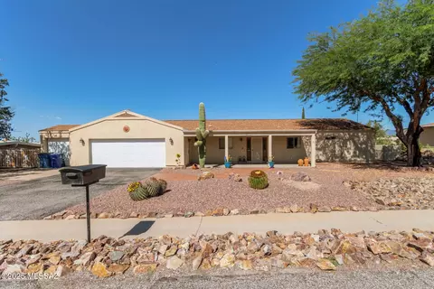 601 E Nashville Ave, Vail, AZ 85641