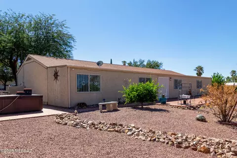 Exterior - 601 E Nashville Ave, Vail, AZ 85641 photo 8 of 10