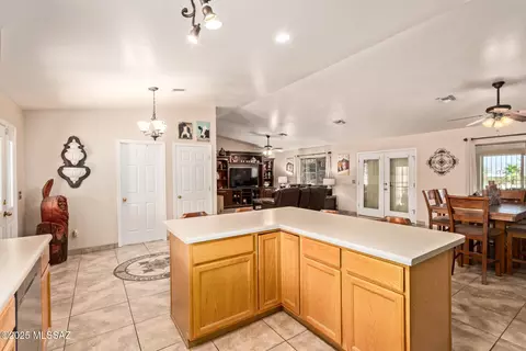 Kitchen - 601 E Nashville Ave, Vail, AZ 85641 photo 4 of 5