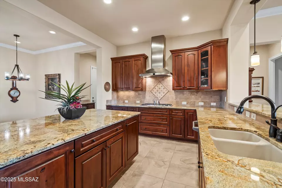 Kitchen - 66220 E Mount Lemmon Ln, Tucson, AZ 85739 photo 2 of 4