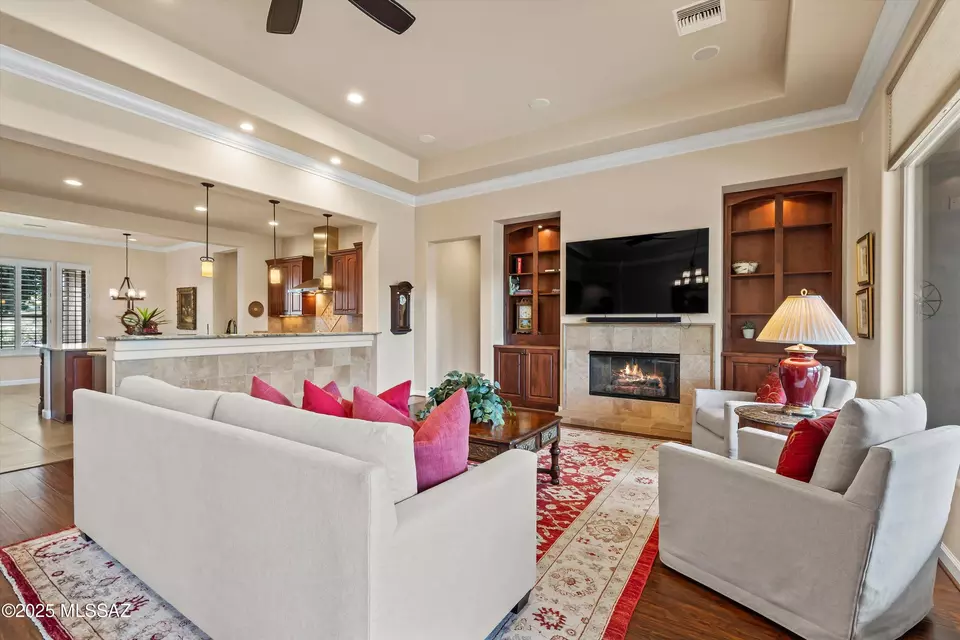 Living - 66220 E Mount Lemmon Ln, Tucson, AZ 85739 photo 1 of 4