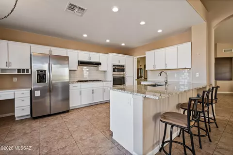Kitchen - 64580 E Drifter Dr, Tucson, AZ 85739 photo 5 of 6