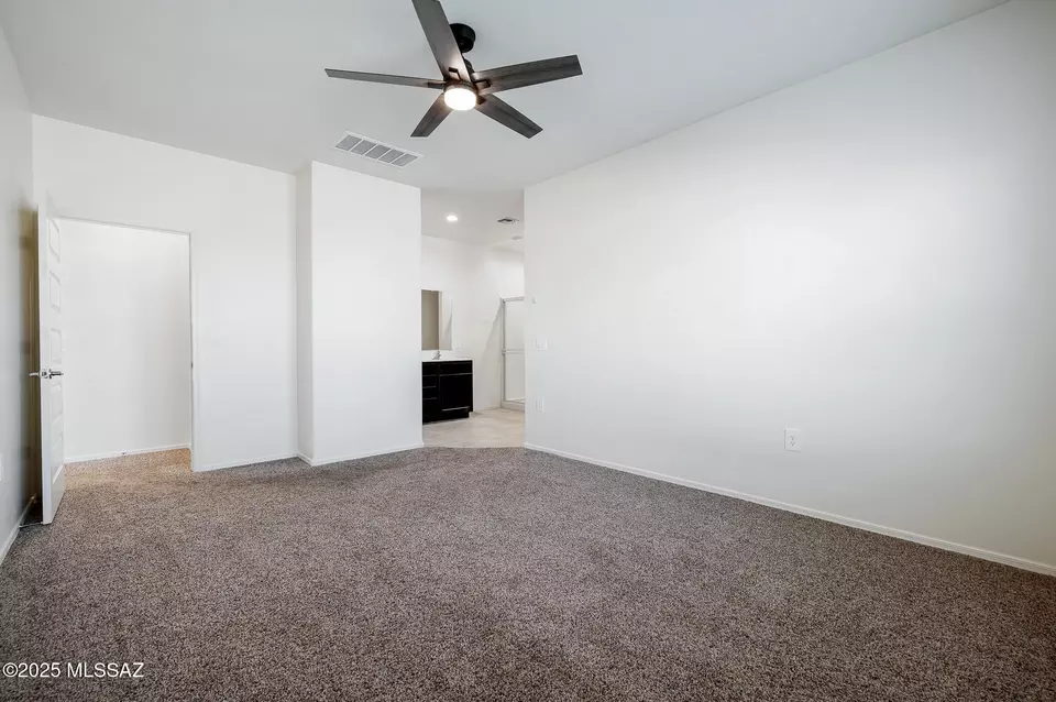 Bedroom - 9292 W Creosote Rain Dr, Marana, AZ 85653 photo 3 of 7