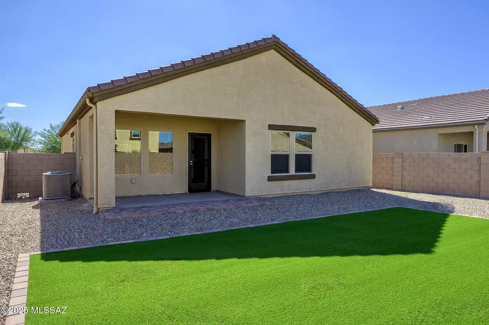 Exterior - 9292 W Creosote Rain Dr, Marana, AZ 85653 photo 4 of 8