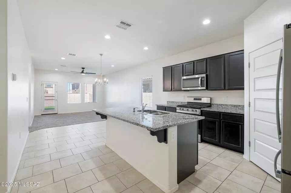 Kitchen - 9292 W Creosote Rain Dr, Marana, AZ 85653 photo 1 of 5