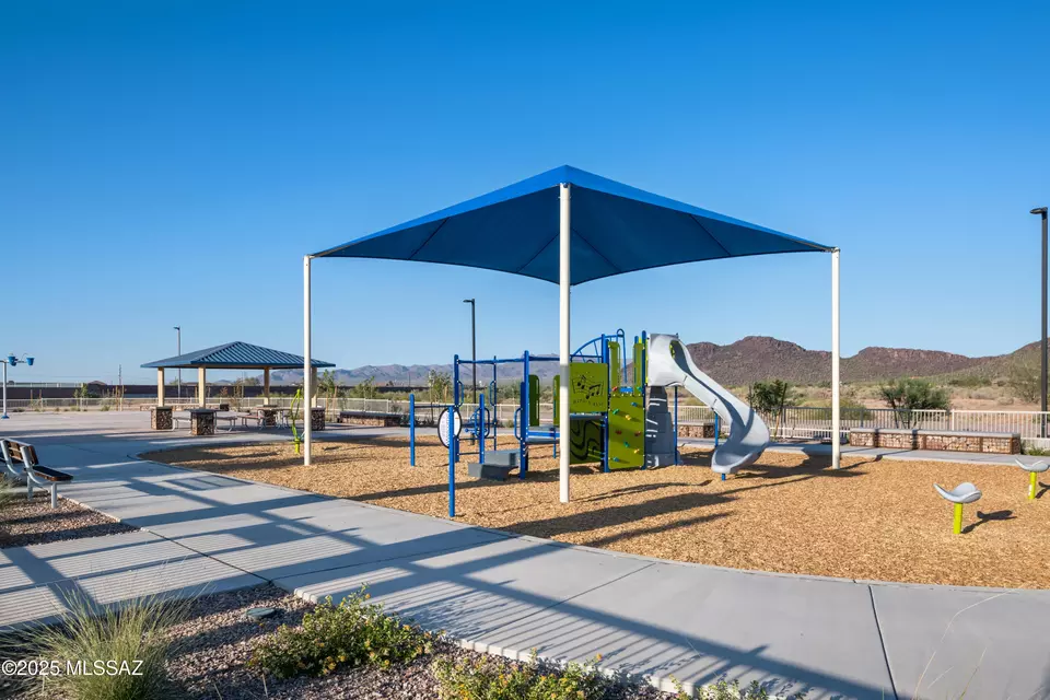 View/Area - 9292 W Creosote Rain Dr, Marana, AZ 85653 photo 4 of 10
