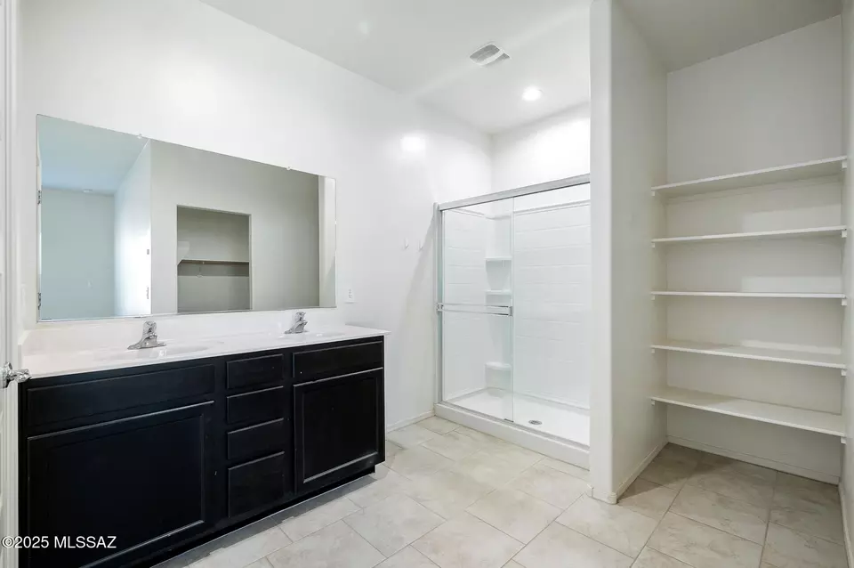 Bath - 9292 W Creosote Rain Dr, Marana, AZ 85653 photo 1 of 2