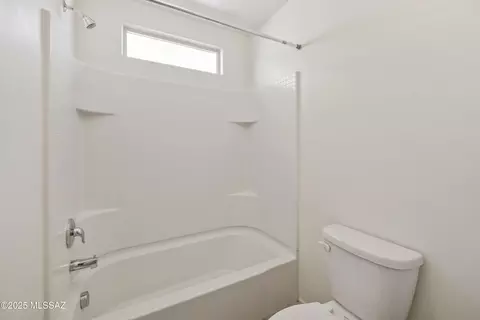 Bath - 8889 E Abrams Loop, Tucson, AZ 85710 photo 3 of 3