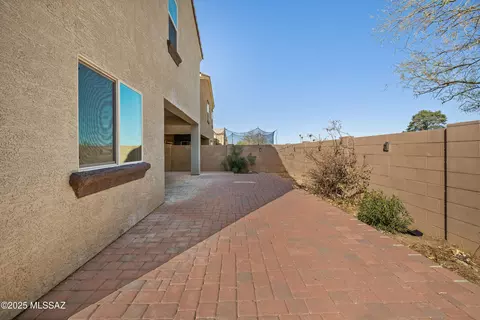 Exterior - 8889 E Abrams Loop, Tucson, AZ 85710 photo 3 of 4