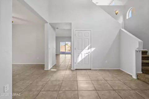 Entry Way - 8889 E Abrams Loop, Tucson, AZ 85710 photo 2 of 4