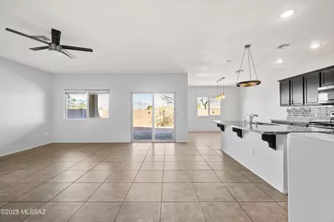 Living - 8889 E Abrams Loop, Tucson, AZ 85710 photo 1 of 4