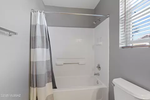 Bath - 5741 E Bellow Ln, Tucson, AZ 85712 photo 7 of 7