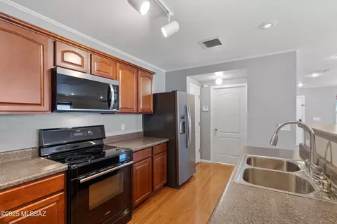 Kitchen - 5741 E Bellow Ln, Tucson, AZ 85712 photo 6 of 6