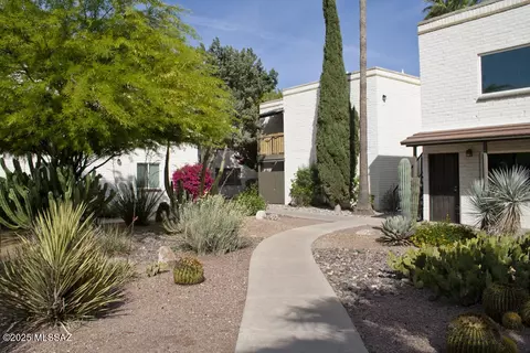8450 E Old Spanish Trl #130, Tucson, AZ 85710