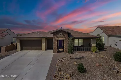 2499 E Rolling Meadow Ln, Green Valley, AZ 85614