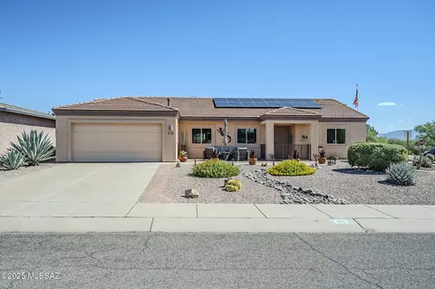 104 N Candlelight Dr, Green Valley, AZ 85614