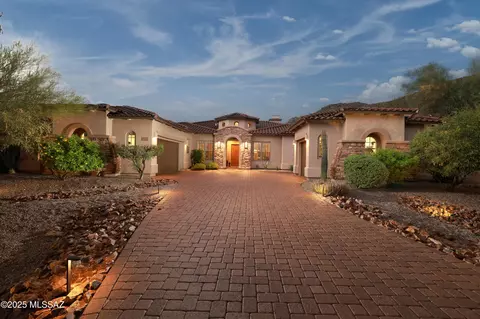 14192 N Sunset Gallery Dr, Marana, AZ 85658