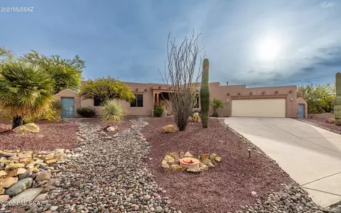 6030 W Ten Star Dr, Tucson, AZ 85713