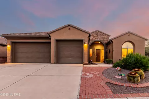 5814 S Turquoise Canyon Dr, Green Valley, AZ 85622