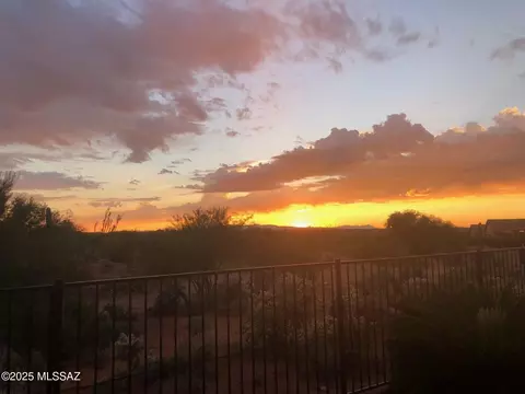 14042 E Huppenthal Blvd, Vail, AZ 85641
