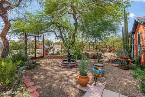 4865 E 3rd St, Tucson, AZ 85711 photo 2