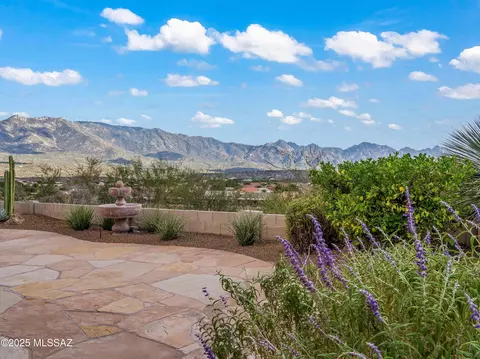 63063 E Mountain Crest Dr, Tucson, AZ 85739