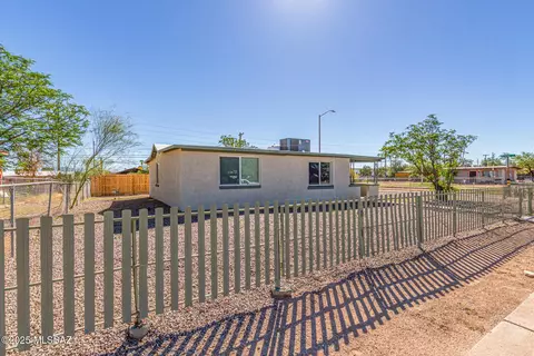 5065 S 13th Ave, Tucson, AZ 85706