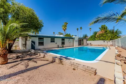 8450 E 3rd St, Tucson, AZ 85710 photo 2