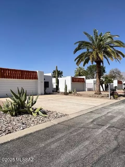 1581 N Via Encanto, Tucson, AZ 85715