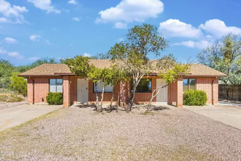 422 Via Calandria, Rio Rico, AZ 85648