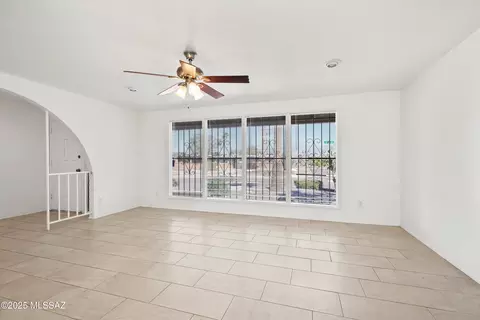 Living - 7456 E 35th St, Tucson, AZ 85710 photo 6 of 7