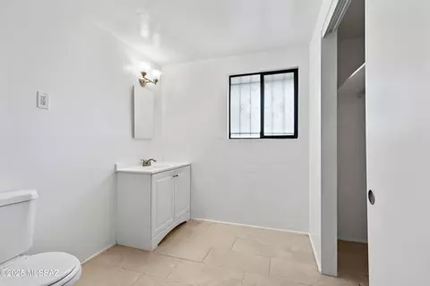Bath - 7456 E 35th St, Tucson, AZ 85710 photo 1 of 3