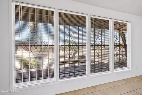 Living - 7456 E 35th St, Tucson, AZ 85710 photo 4 of 7