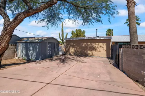 Exterior - 7456 E 35th St, Tucson, AZ 85710 photo 5 of 5