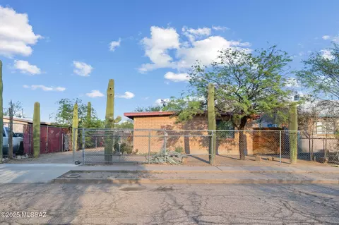 51 S Melrose Ave, Tucson, AZ 85745