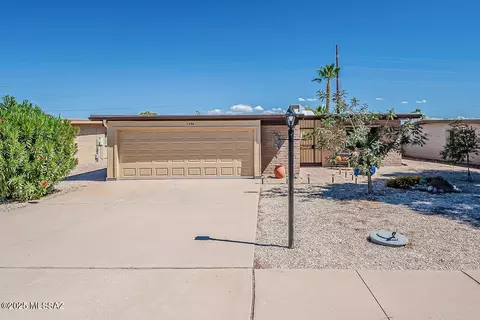 1384 N Rio-santa Cruz, Green Valley, AZ 85614