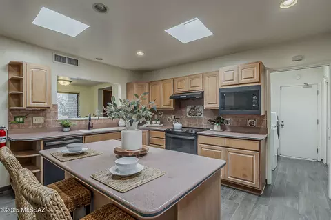 1900 E Campbell Ter, Tucson, AZ 85718 photo 13
