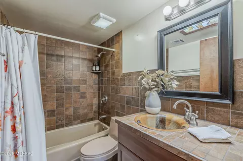 1900 E Campbell Ter, Tucson, AZ 85718 photo 27