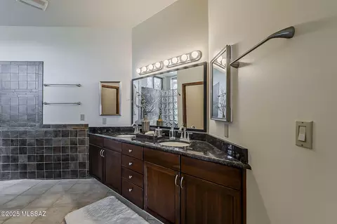 1900 E Campbell Ter, Tucson, AZ 85718 photo 22
