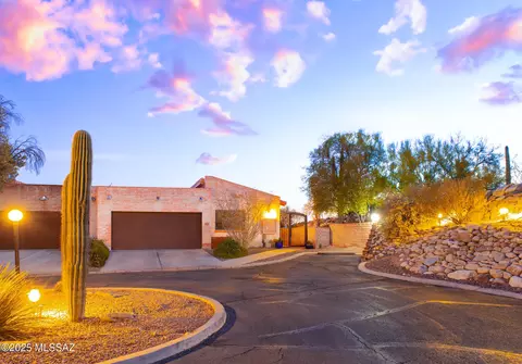 1900 E Campbell Ter, Tucson, AZ 85718 photo 2