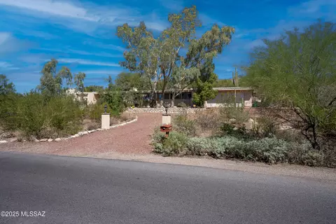 4675 E Calle Del Pantera, Tucson, AZ 85718