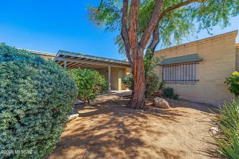 30 E Mediterranean Dr, Tucson, AZ 85704