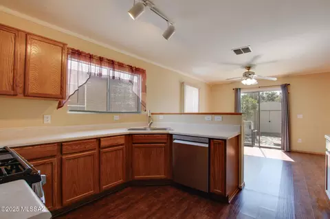 Kitchen - 3830 Eventide St, Tucson, AZ 85706 photo 3 of 4