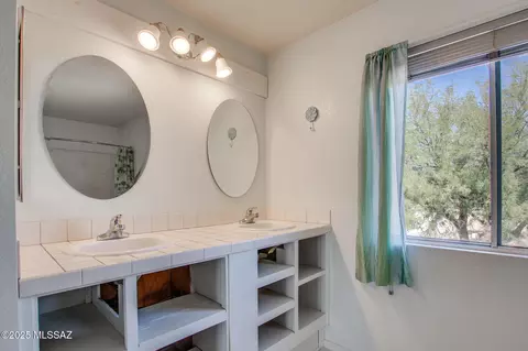 Bath - 3830 Eventide St, Tucson, AZ 85706 photo 3 of 4