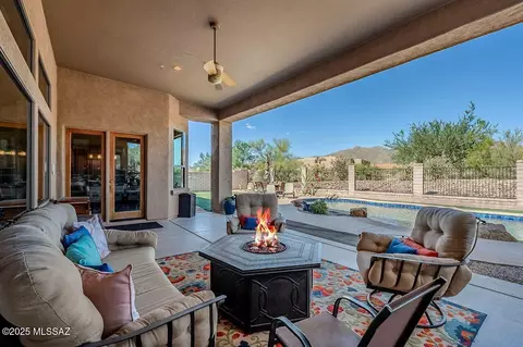 13924 N Dog Leg Ln, Marana, AZ 85658