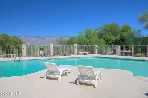 Exterior - 10401 E Rushlight Dr, Tucson, AZ 85748 photo 7 of 9