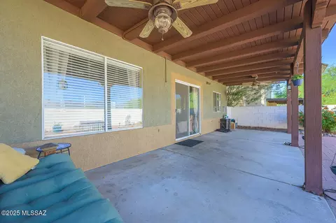 Exterior - 10401 E Rushlight Dr, Tucson, AZ 85748 photo 2 of 9