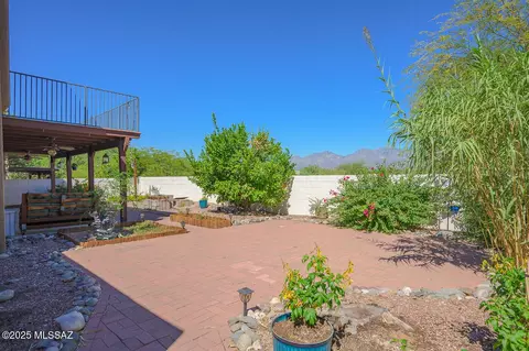 Exterior - 10401 E Rushlight Dr, Tucson, AZ 85748 photo 1 of 9