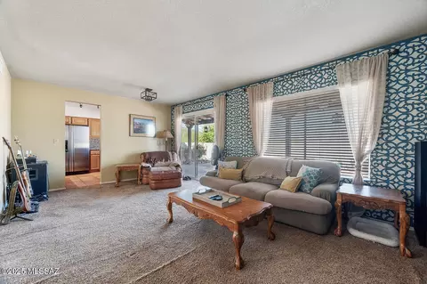 Living - 10401 E Rushlight Dr, Tucson, AZ 85748 photo 1 of 3