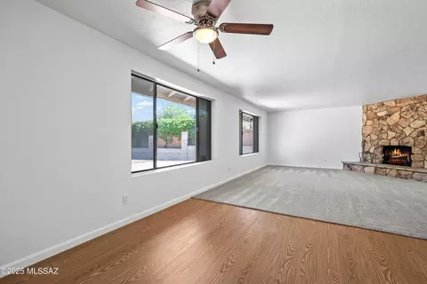 Living - 10025 Eric Alan Pl, Tucson, AZ 85748 photo 6 of 7